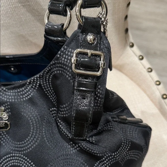 Coach Maggie Signature Optic canvas Link Chain Black/Gray Handbag Shoulder Bag - Picture 9 of 12